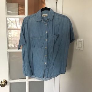 Madewell Chambray Short Sleeve Button Down Shirt
